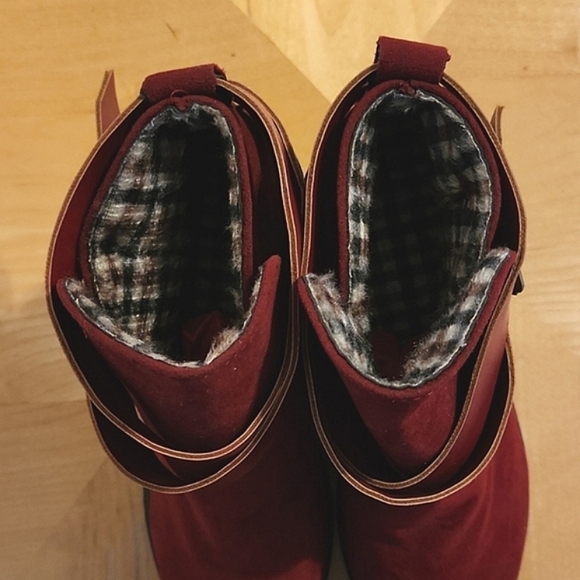 Stylish Faux Suede Ankle Boots Size 6.5 NWOT - Picture 4 of 8